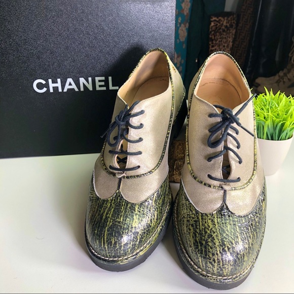 Chanel Authentic Lace Up Oxfords W/ Box 38.5 - Picture 2 of 8